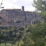 Casa Di Augusto * Bomarzo