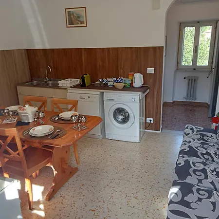 Casa Di Augusto بومارزو